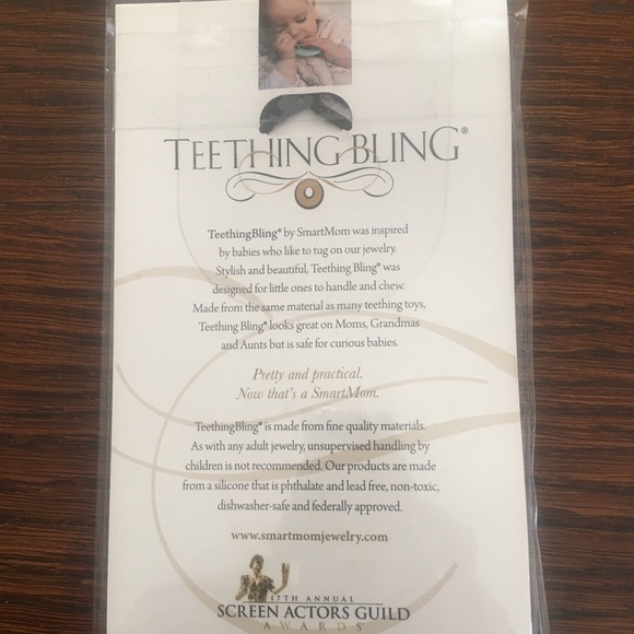 Smart Mom Teething Bling - Picture 2 of 2